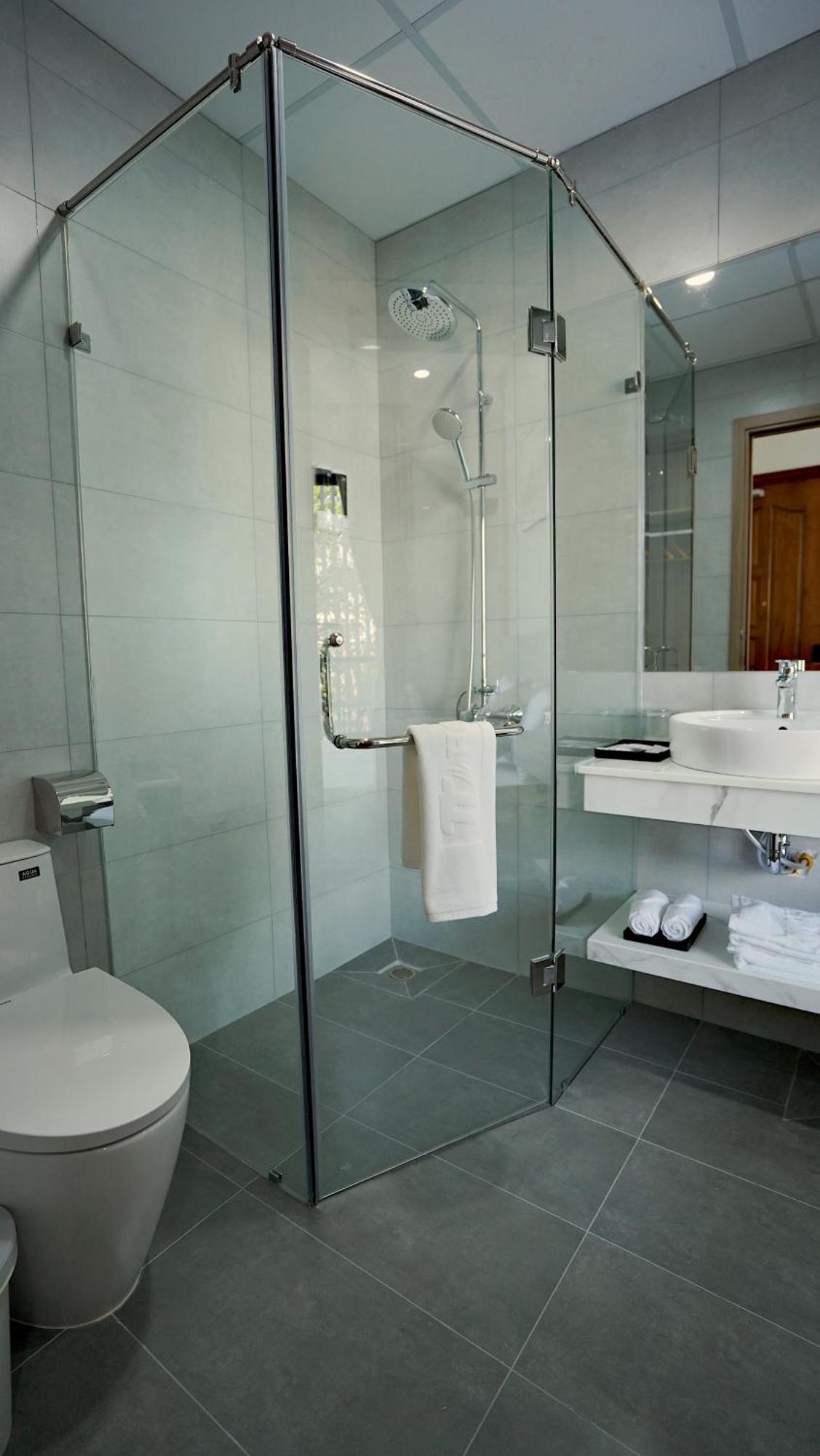 Thanh Thuy Hotel Buon Ma Thuot Bagian luar foto